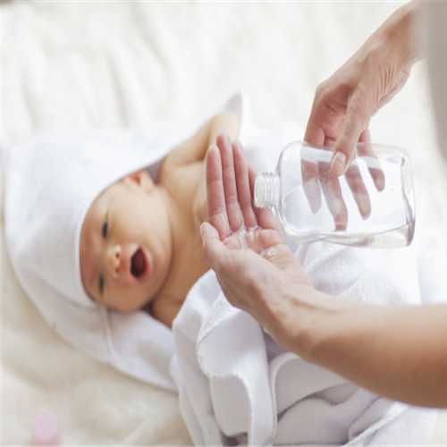 东莞人工授精成功率是否高于试管婴儿？